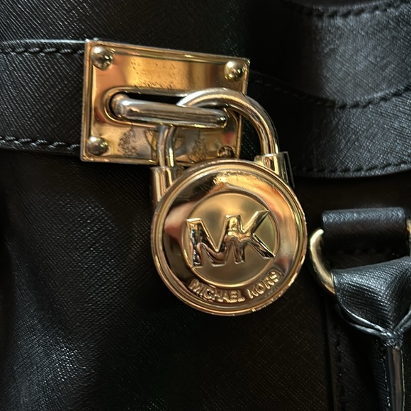 Michael Kors black shoulder purse - Picture 3 of 12
